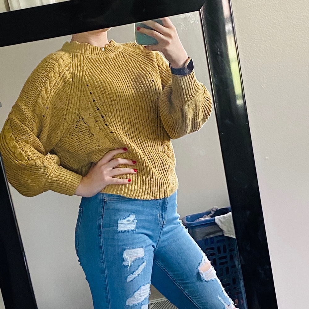 American Eagle sweater